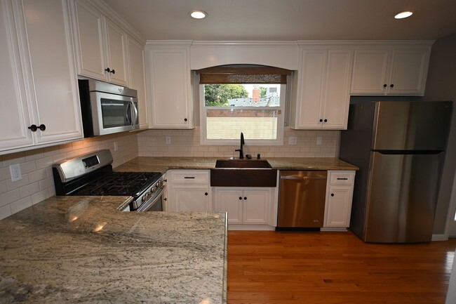 Building Photo - Beautiful 3bd 1bath home in Long Beach