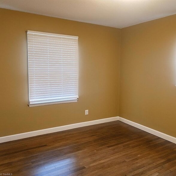 Building Photo - 1505 Turfwood Dr