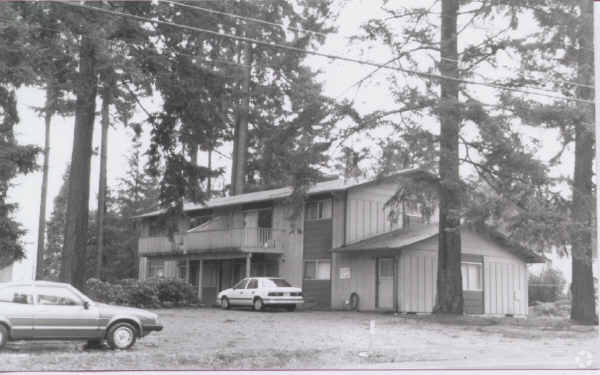 Building Photo - 16930 SW Upper Boones Ferry Rd