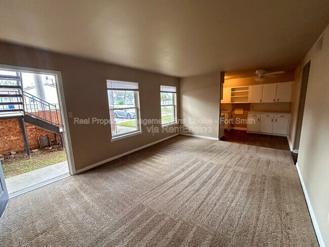 Building Photo - 2301 S V St