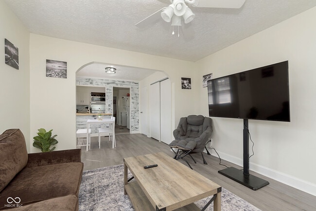 Building Photo - 5348 Winthrop Ave