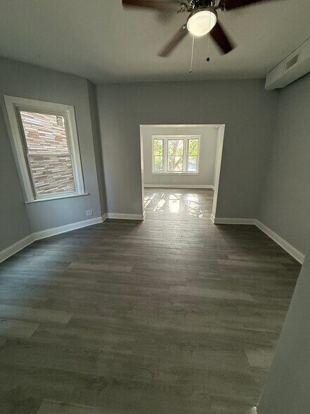 Building Photo - 3807 N Whipple St