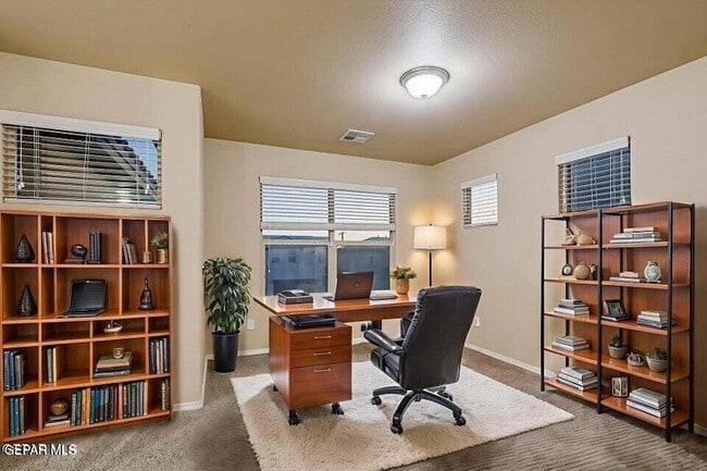 Building Photo - 12445 Chamberlain Dr