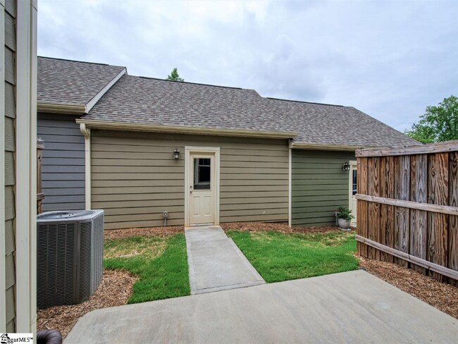 Building Photo - 211 Meritage St