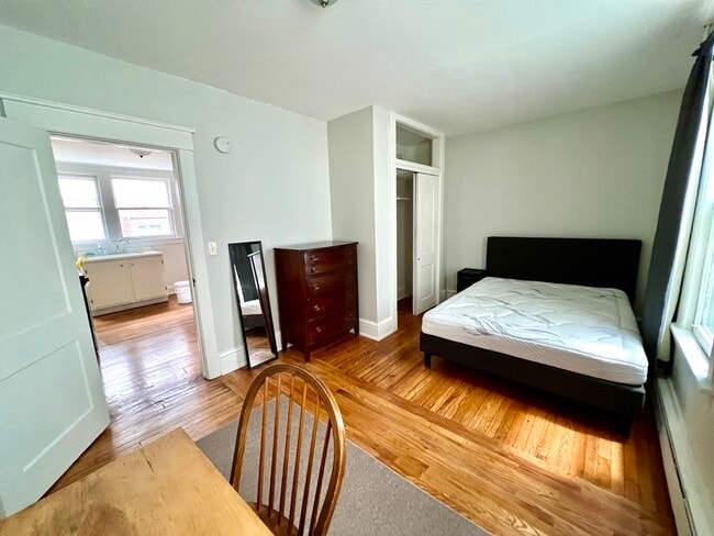 Building Photo - 2338 16th St