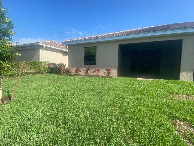 Building Photo - 15220 Cortona Wy