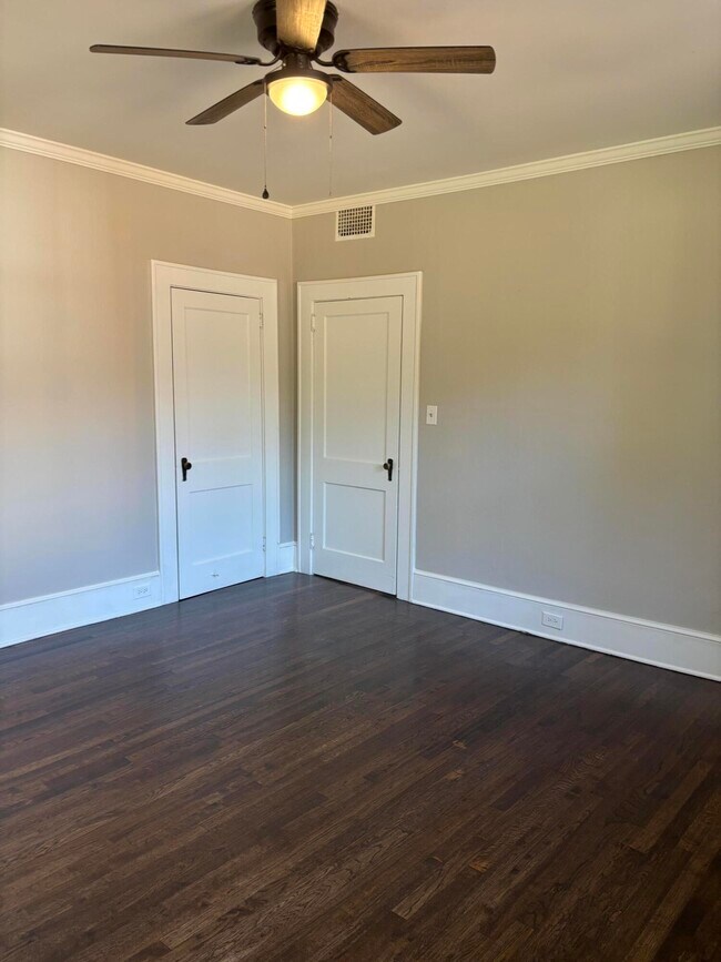 Building Photo - 41 W Charlotte Ave