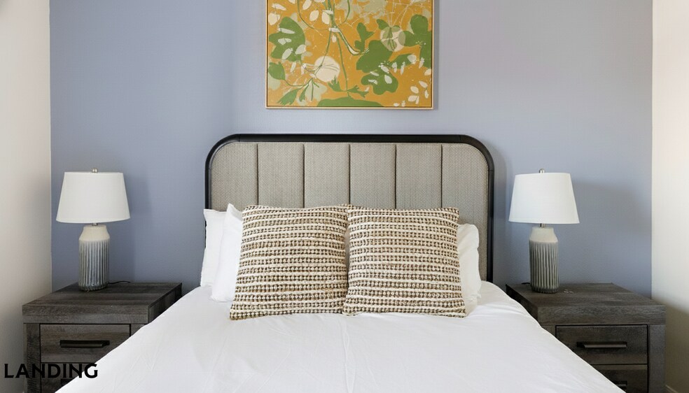 Building Photo - 901 Lakeside Cir