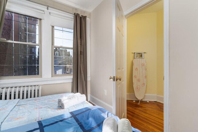 Building Photo - 2633 Adams Mill Rd NW