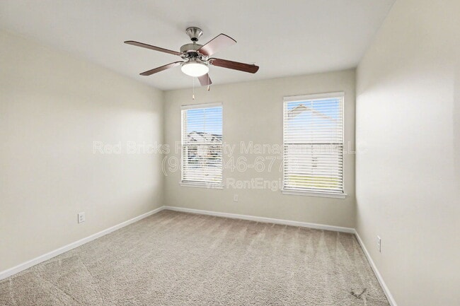 Building Photo - 11007 Discovery Dr NW