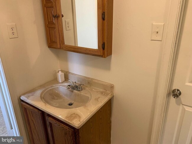 Building Photo - 729 Dollar Lane