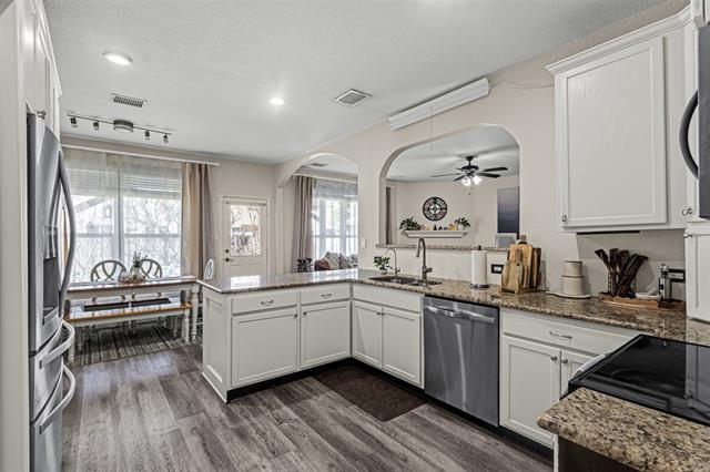 Building Photo - 11833 Porcupine Dr