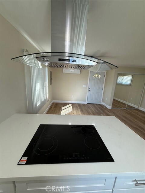 Building Photo - 735 N Bush St