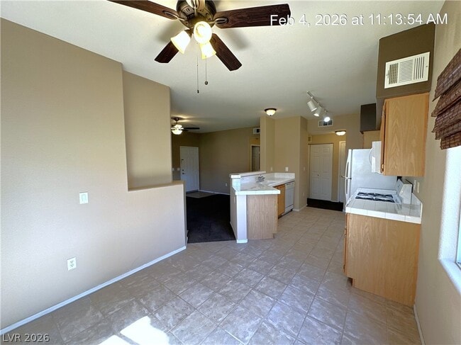 Building Photo - 1050 E Cactus Ave