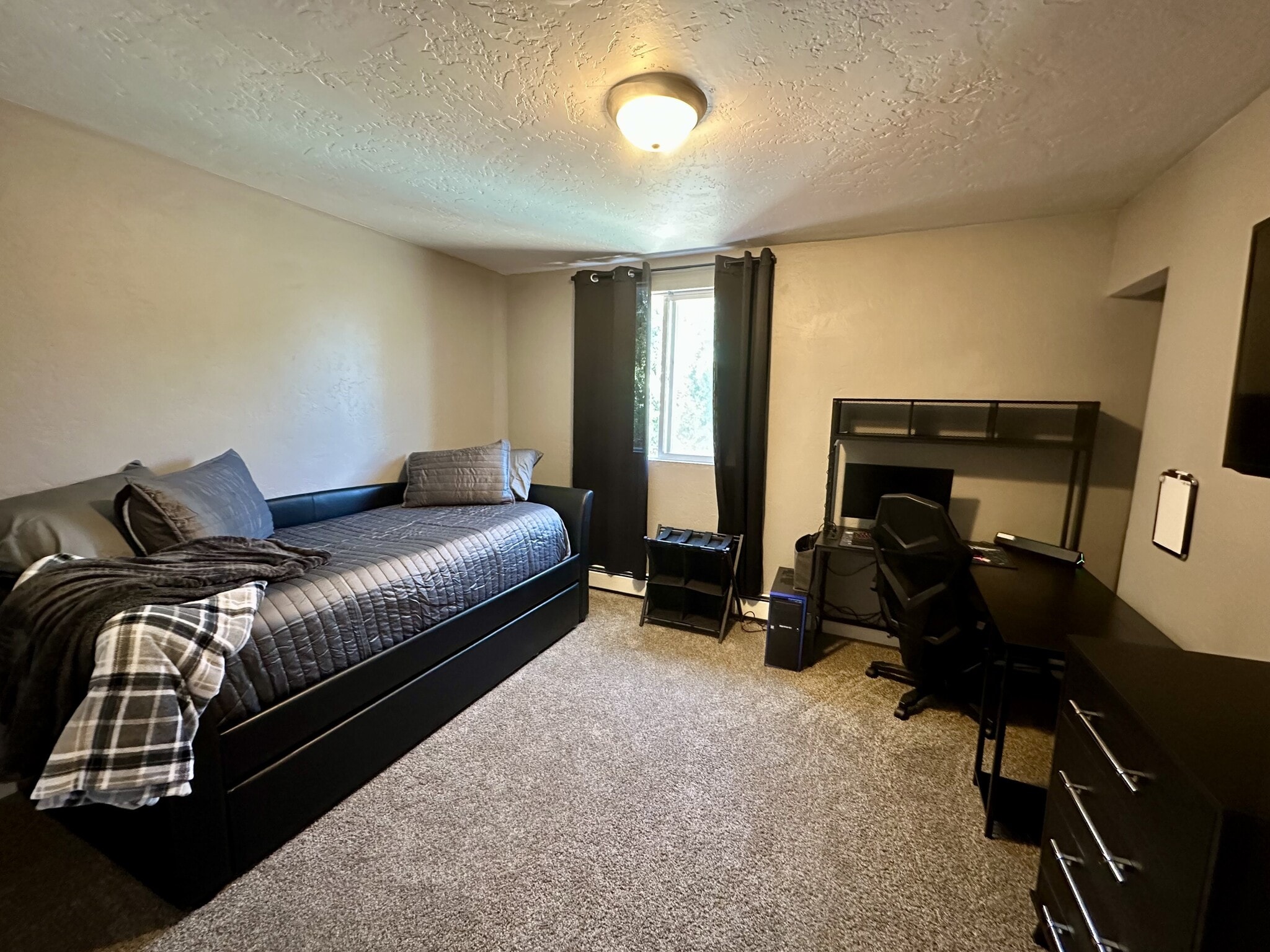 Building Photo - 950 Northern Way