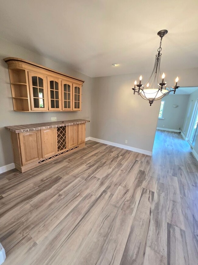 Building Photo - Beautiful spacious home in a lovely neighborhood near Cal Lu! RV Parking!