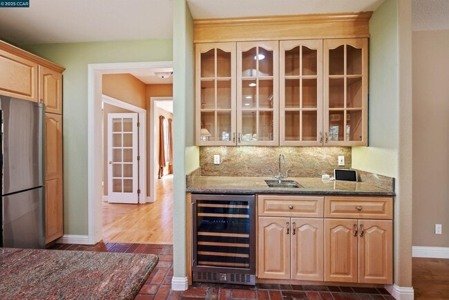 Building Photo - 20 Oak Crest Ln