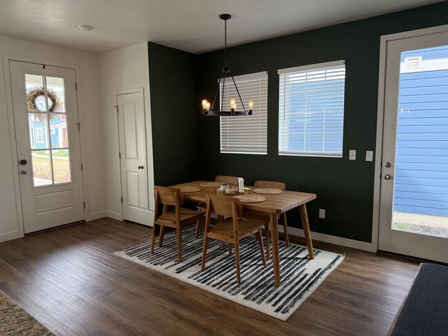 Building Photo - 3 bedroom, 2 bathroom South Jordan Home