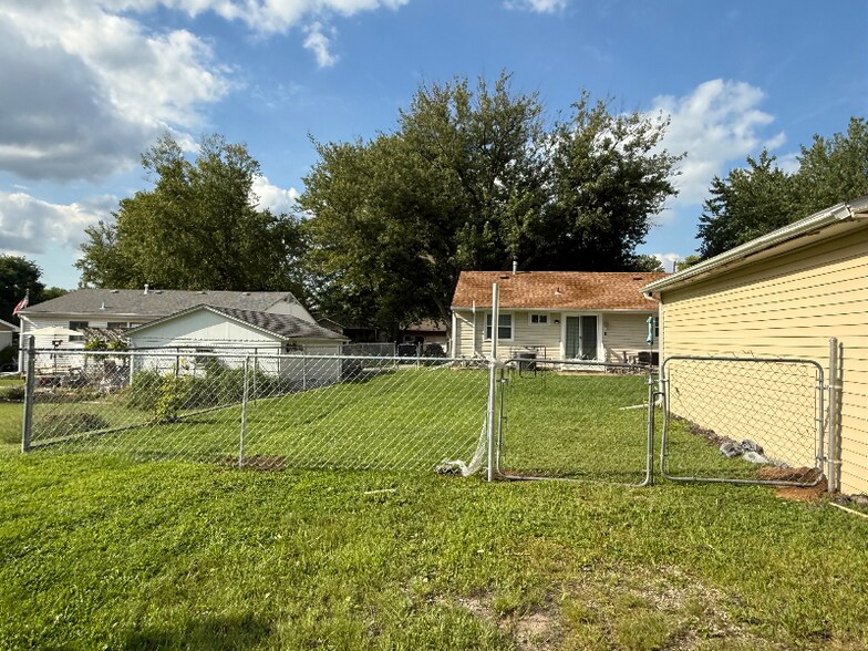 Building Photo - 1444 Dodge St