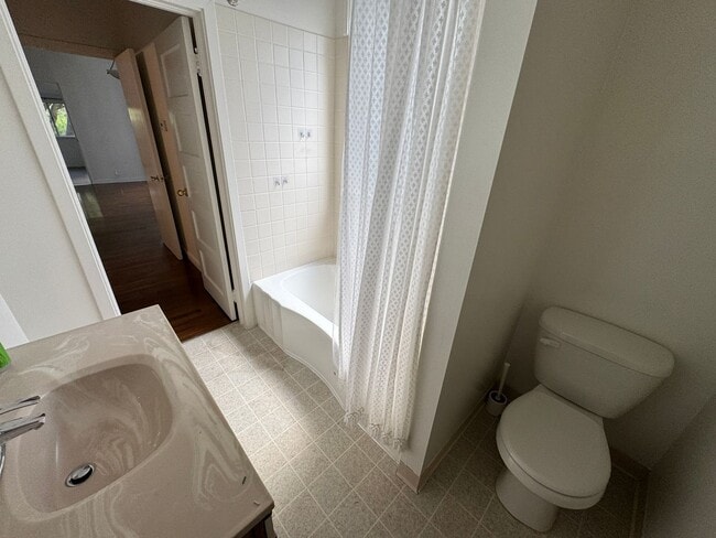 Building Photo - Beautiful Vintage Single-Family Home in San Francisco’s Mid-Richmond District