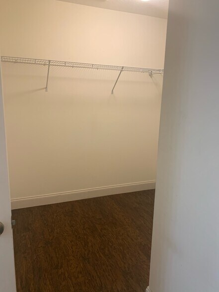 Building Photo - 2744 Stanwood Dr