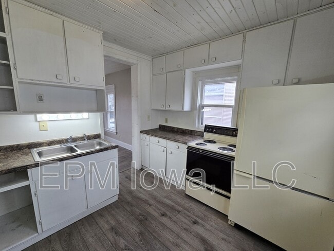 Building Photo - 1324 South St