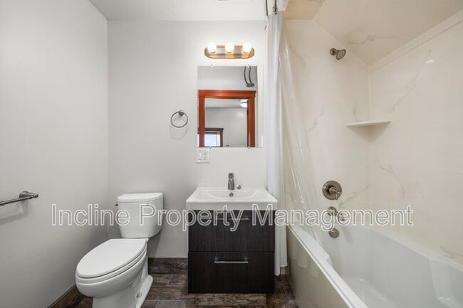 Building Photo - 602 E 200 S