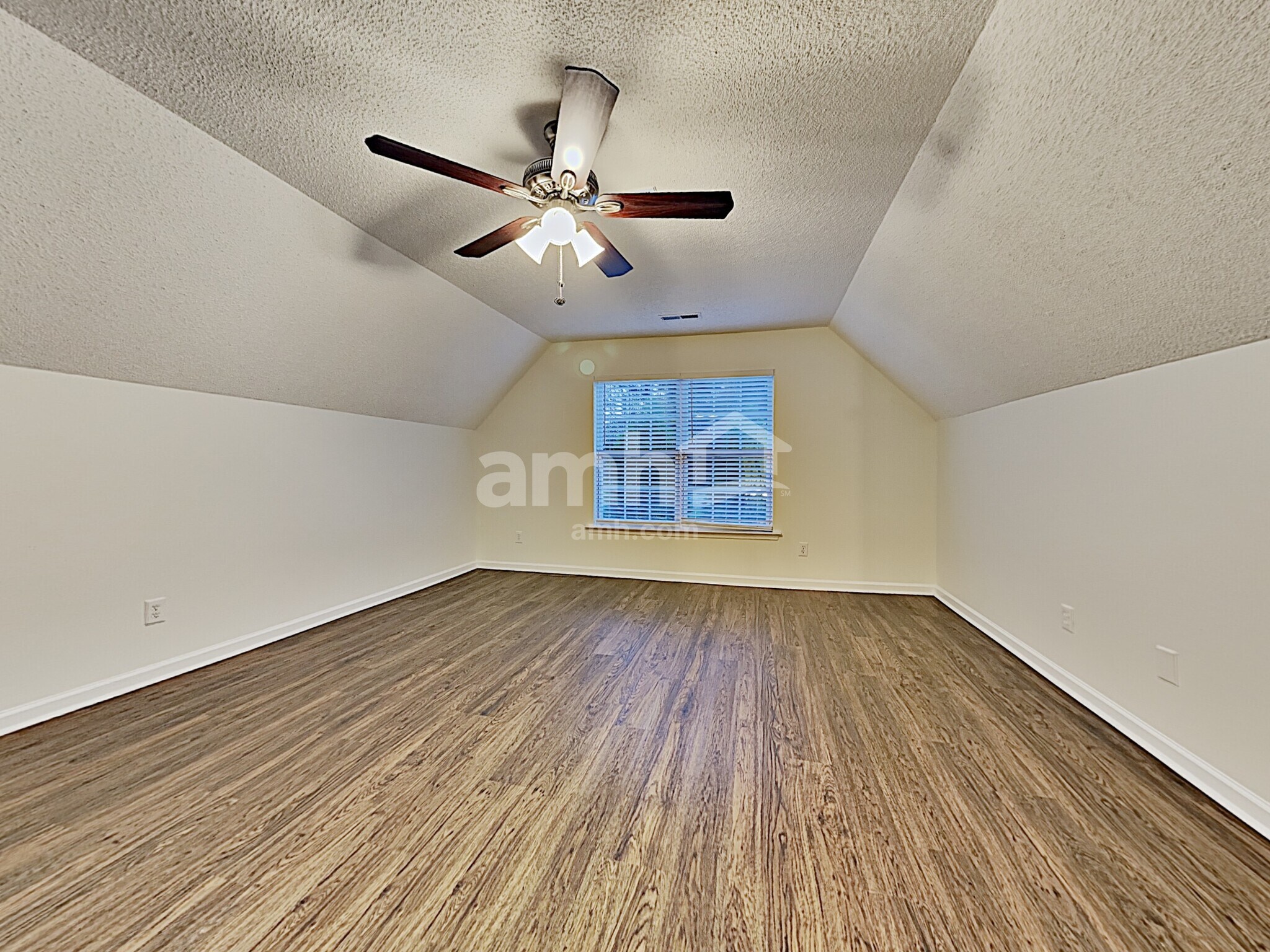 Building Photo - 107 Cotillion Crescent
