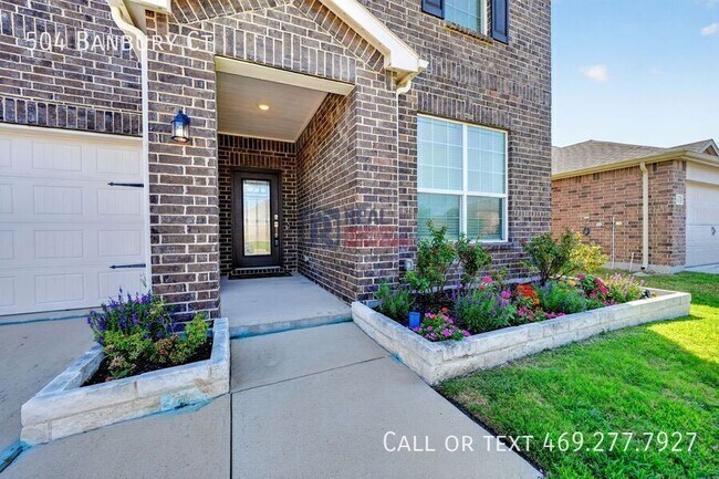 Building Photo - 504 Banbury Ct