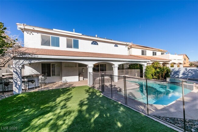 Building Photo - 685 Lynmar Ct