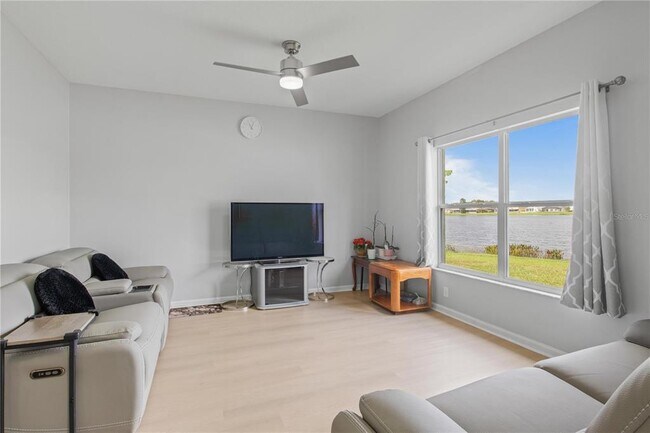 Building Photo - 13646 Hawk Lake Dr