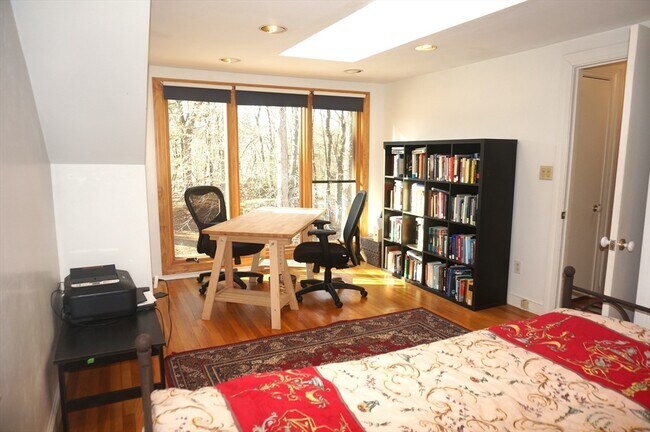 Building Photo - 18 Pequot Rd