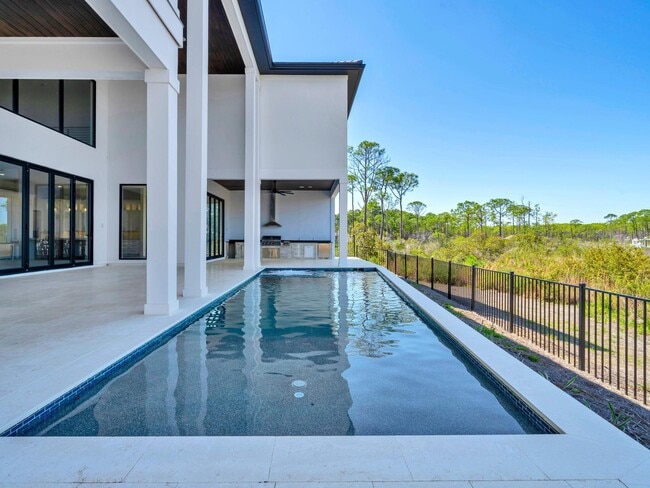 Building Photo - 330 Kelly Plantation Dr