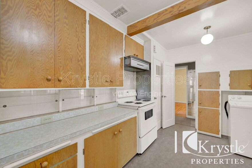 Building Photo - 209 14th St