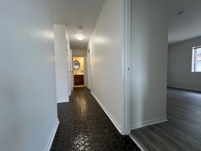 Building Photo - 2300 N Harlem Ave
