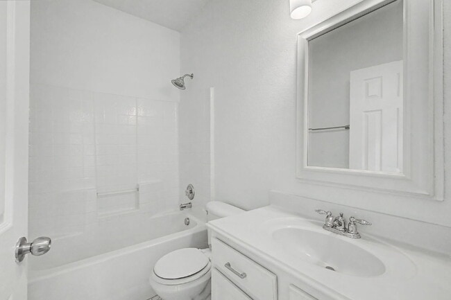 Building Photo - McKinney 4/3 with Pool