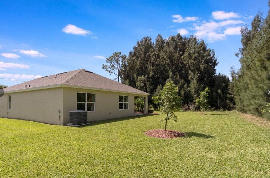 Building Photo - 3743 SW Port St Lucie Blvd