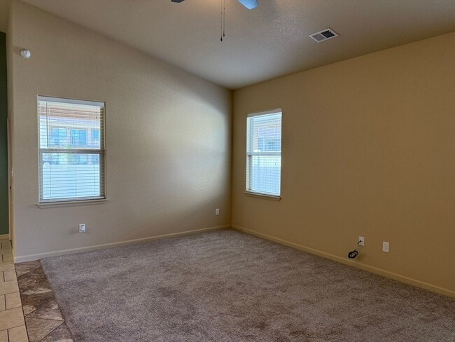 Building Photo - Beautiful 4 bedroom, 2 bath, 3 car garage ...