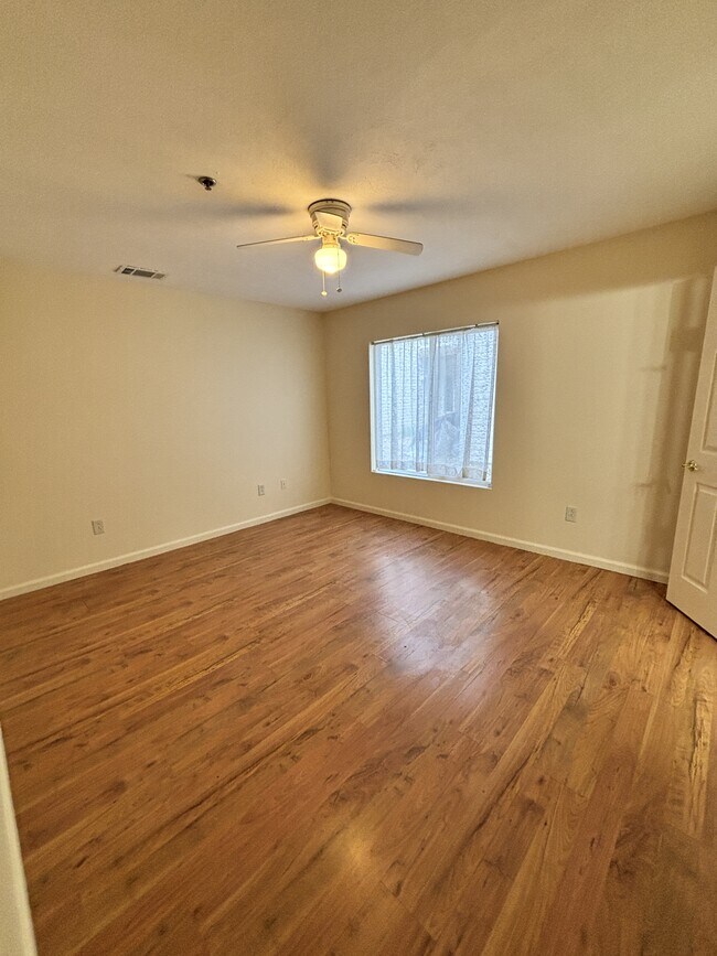 Building Photo - 1101 University Commons Dr