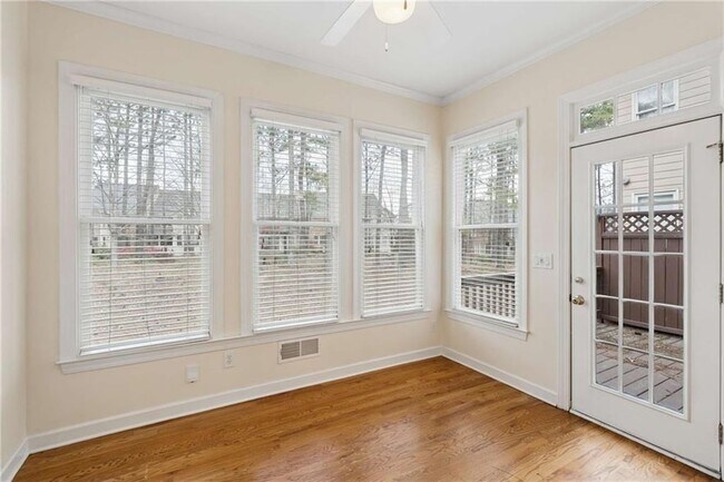 Building Photo - 610 Vinings Estates Dr SE