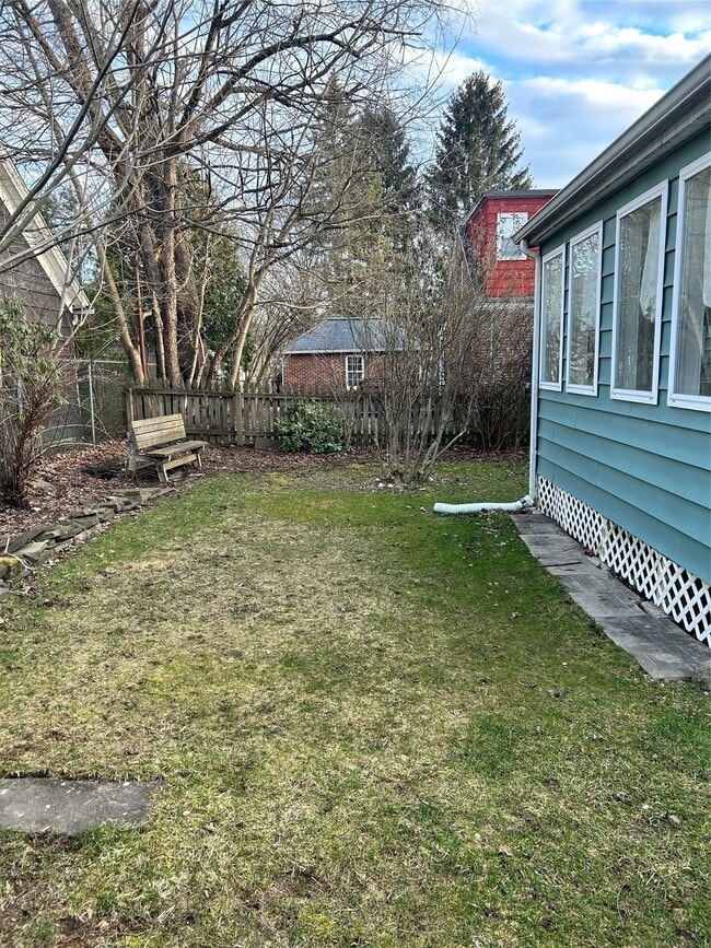 Building Photo - 74 Matthews St