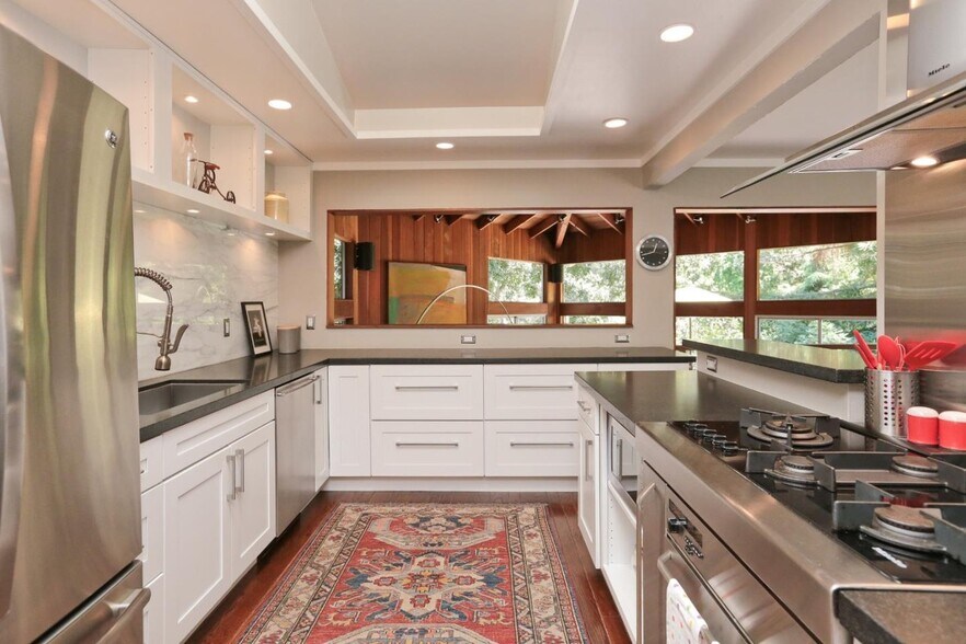 Building Photo - 3534 Oak Knoll Dr