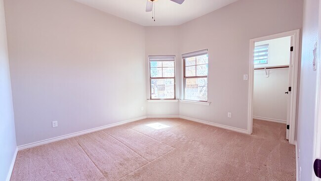 Building Photo - 1617 Twin Falls Dr