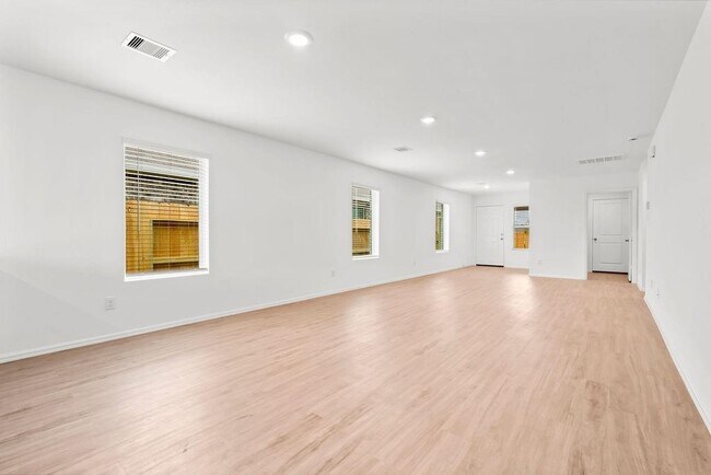 Building Photo - 7507 Birch Harvest Dr