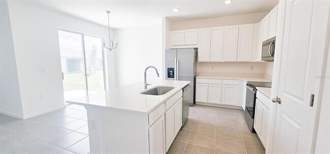 Building Photo - 429 Silver Palm Dr