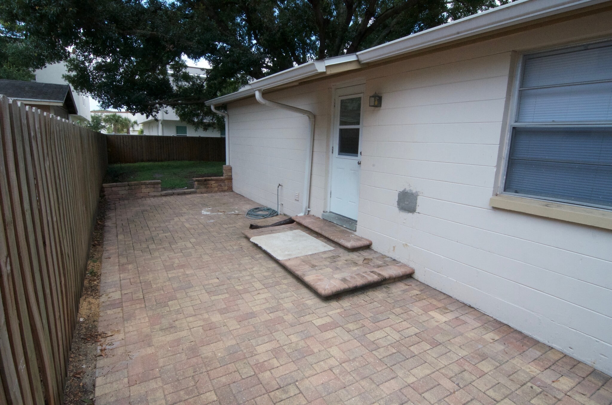 Building Photo - 3624 W Anderson Ave