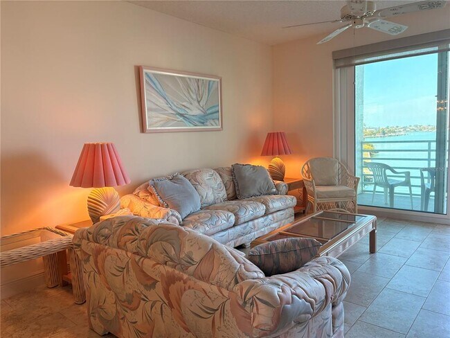 Building Photo - 7979 Sailboat Key Blvd S