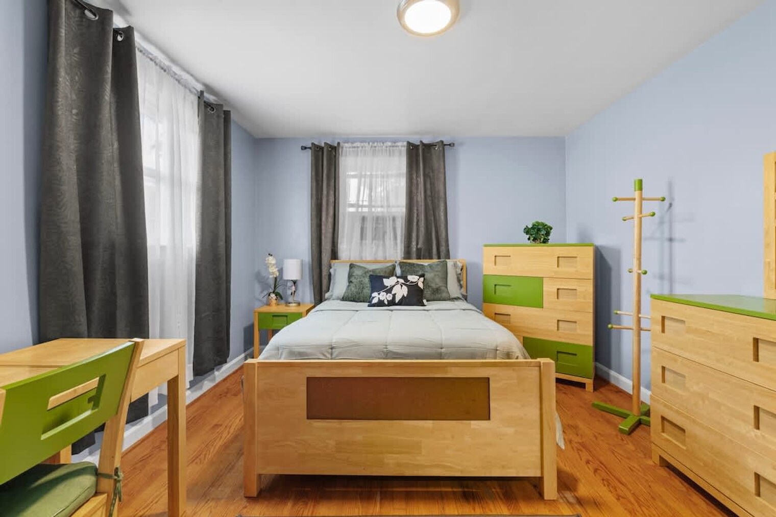 Building Photo - 174 Cherry St