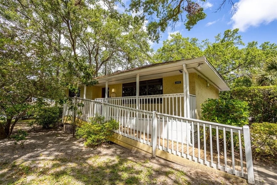 Building Photo - 2690 Coral Landings Blvd