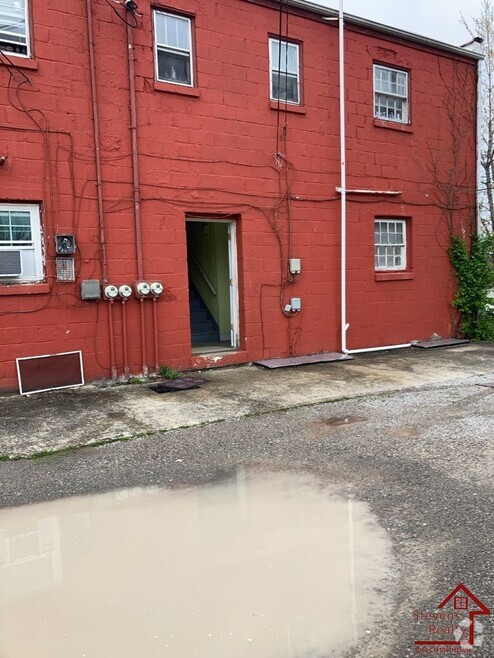 Building Photo - 414 W Bockman Way